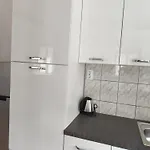 Nina *